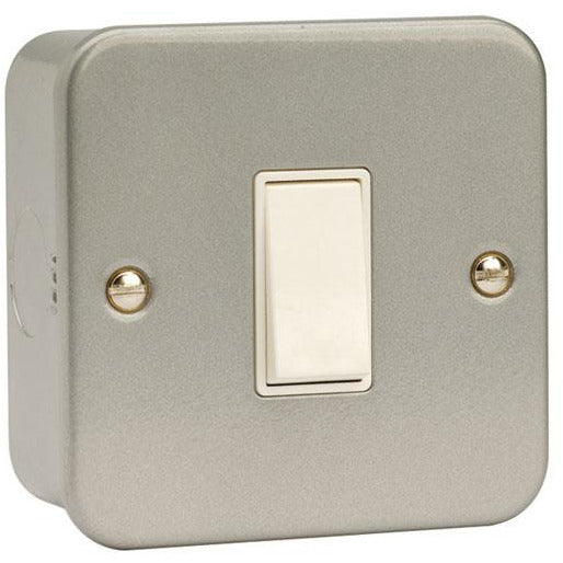 Click Metal Clad 10AX 1 Gang 2 Way Plate Switch (CL011)